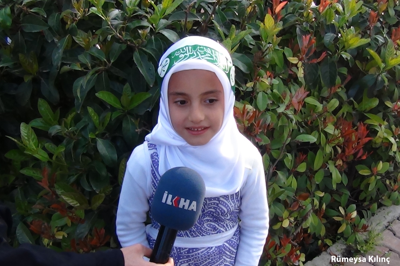 “Peygamberi anlatan ilahiler söylemek güzel bir duygu” “Peygamberi anlatan ilahiler söylemek güzel bir duygu”
